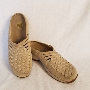 Ladies Merrell Primo Weave Slide Clog Size 9 EUC